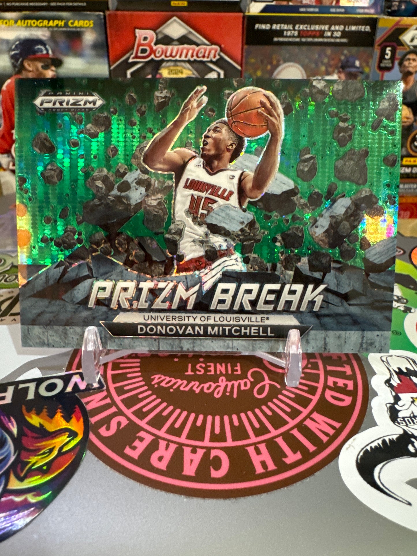 2023 Panini Prizm draft picks. Prizm Break #19 Donovan Mitchell. Green shimmer. Numbered. 24/25