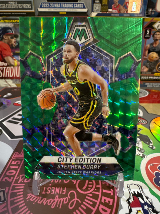 2023 Panini Mosaic #276 Stephen Curry- Green Mosaic Parallel