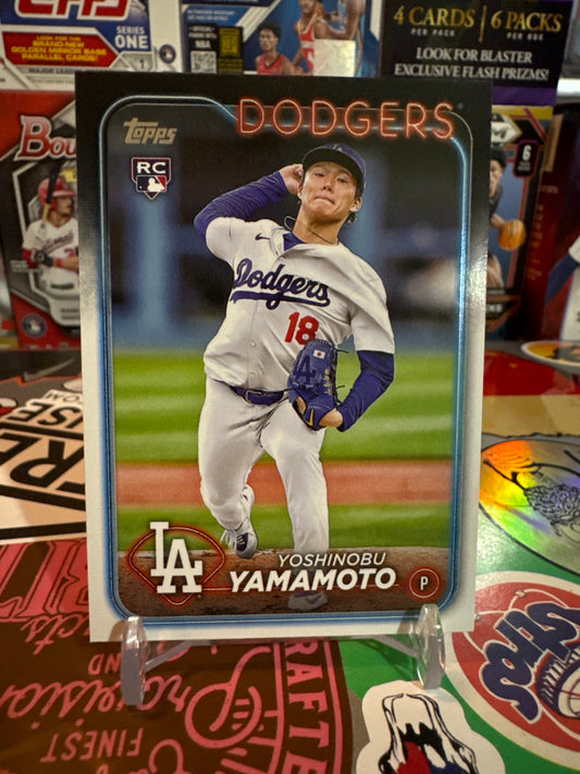 2024 Topps Series 2 #553 Yoshinobu Yamamoto RC