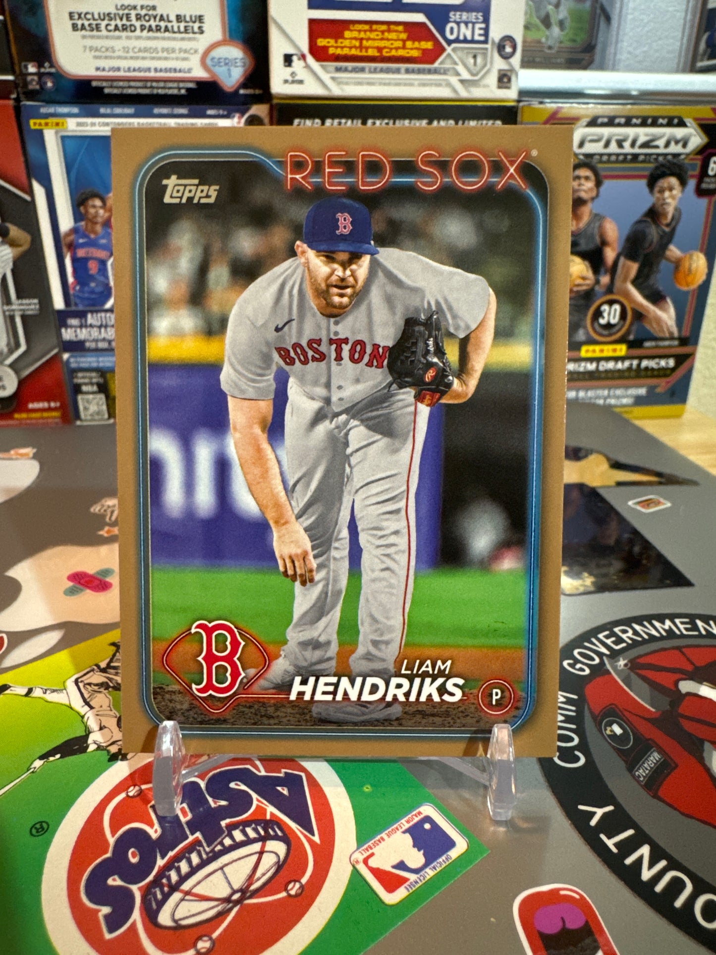 2024 Topps Series 2 #587 Liam Hendriks Gold Numbered. 547/2024